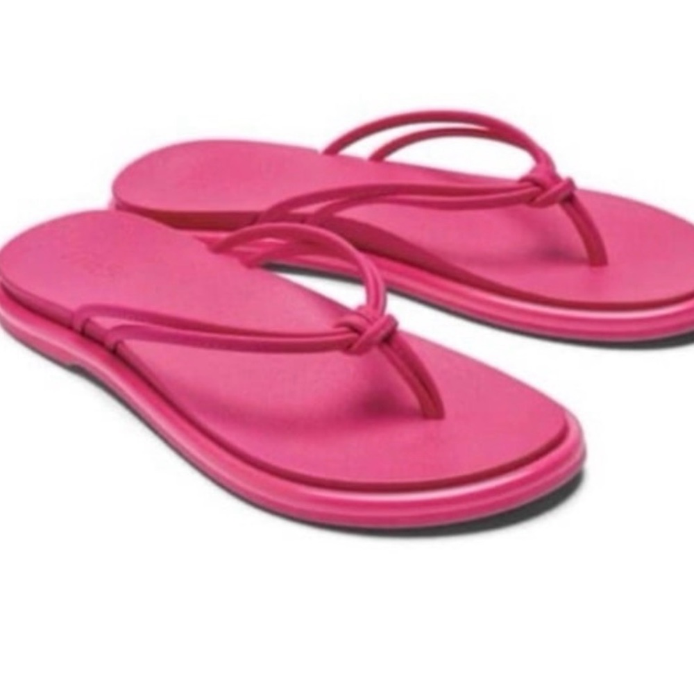 PINK PLUMERIA OLUKAI
Women's Aka Sandals NWT $70 Multiple sizes - Picture 3 of 4